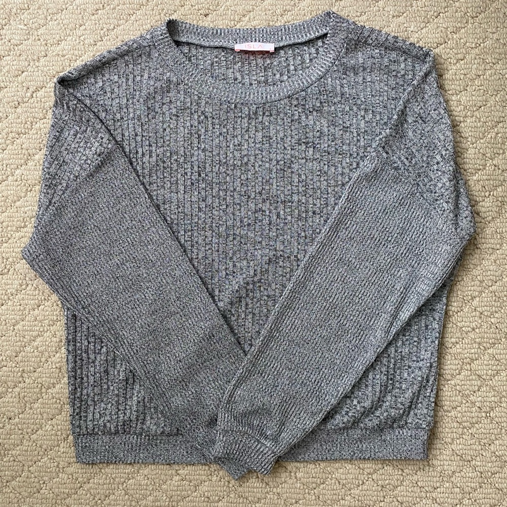 SOLD‼️ISLA top in silver grey. Long sleeve